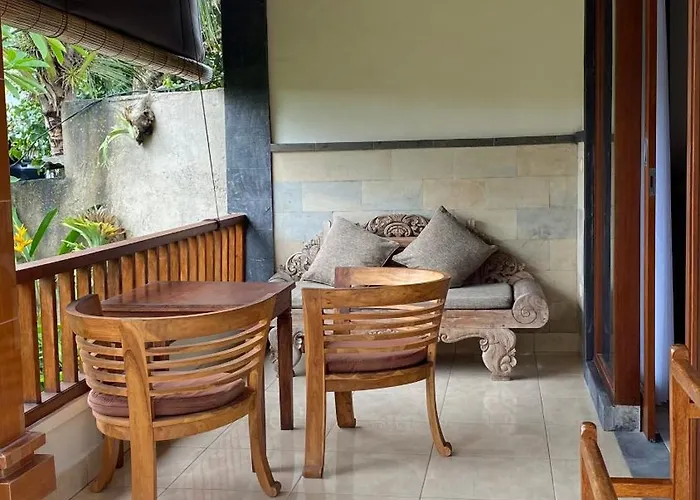アパート Widi's House With Jungle Lush View *