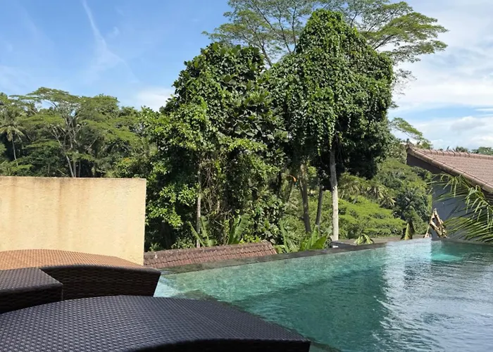 Widi's House With Jungle Lush View